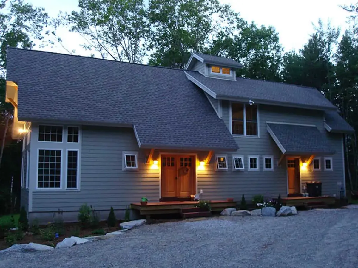 Exterior of a Lilly Pond Cedar Log Home