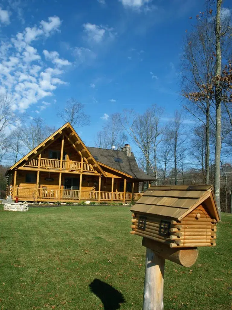 Buechel 06595 cedar log home exterior