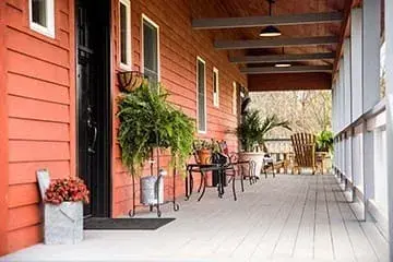 Burt.porch