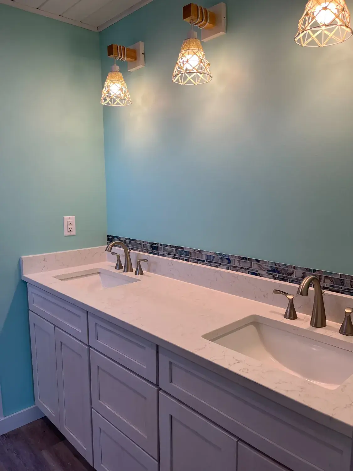Bathroom vanity with double sinks