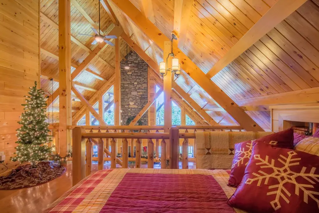 Custom Plan 09987 cedar log home, photo 8