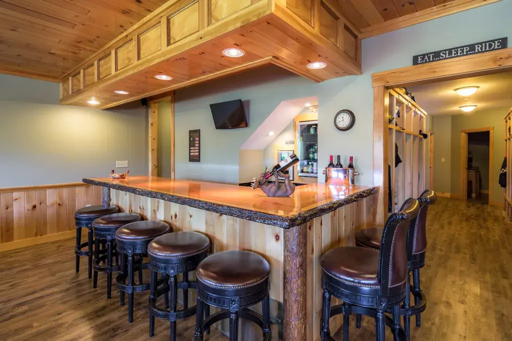 Custom Plan 09987 cedar log home, photo 15