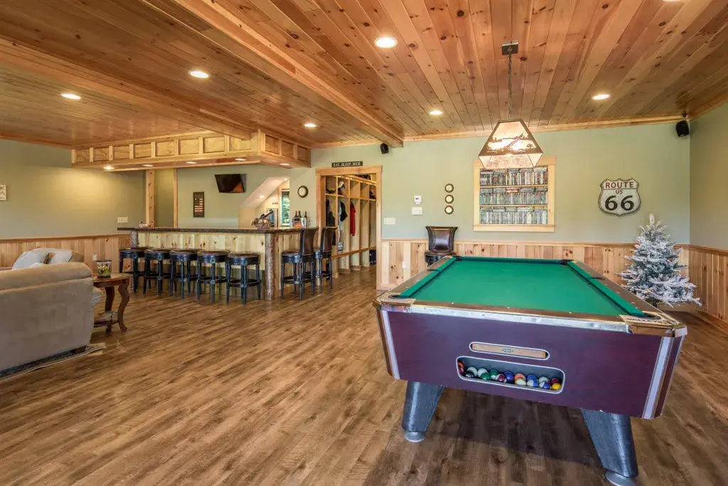 Custom Plan 09987 cedar log home, photo 16