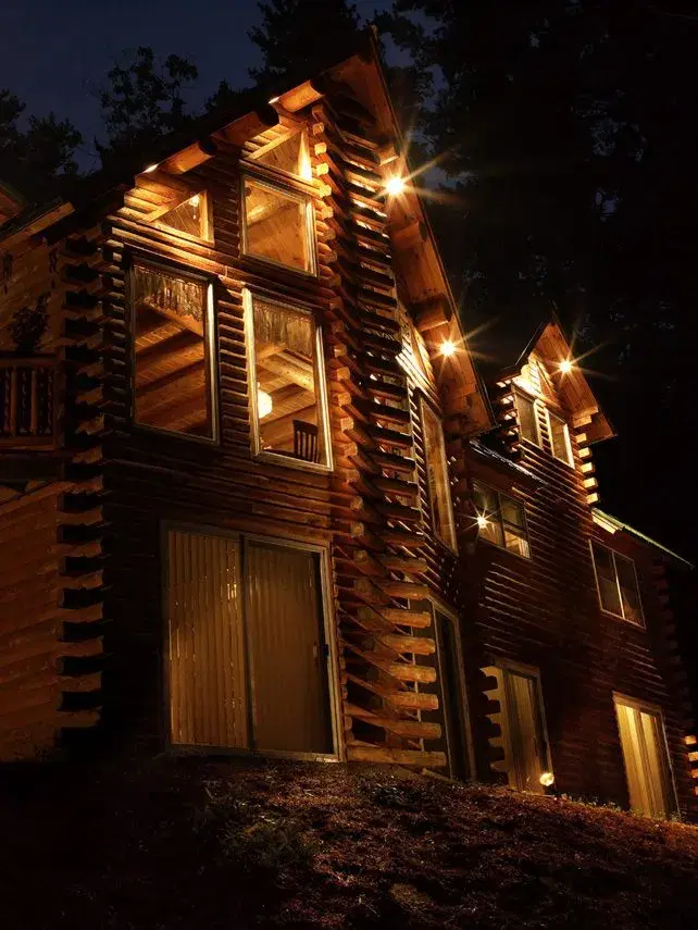 Demarco 99643 cedar log home exterior