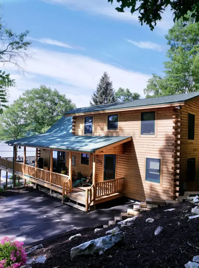 Kodiak 03203 cedar log home exterior