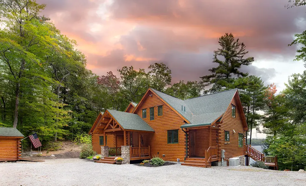 Modified Lakeview 10032 cedar log home, photo 1