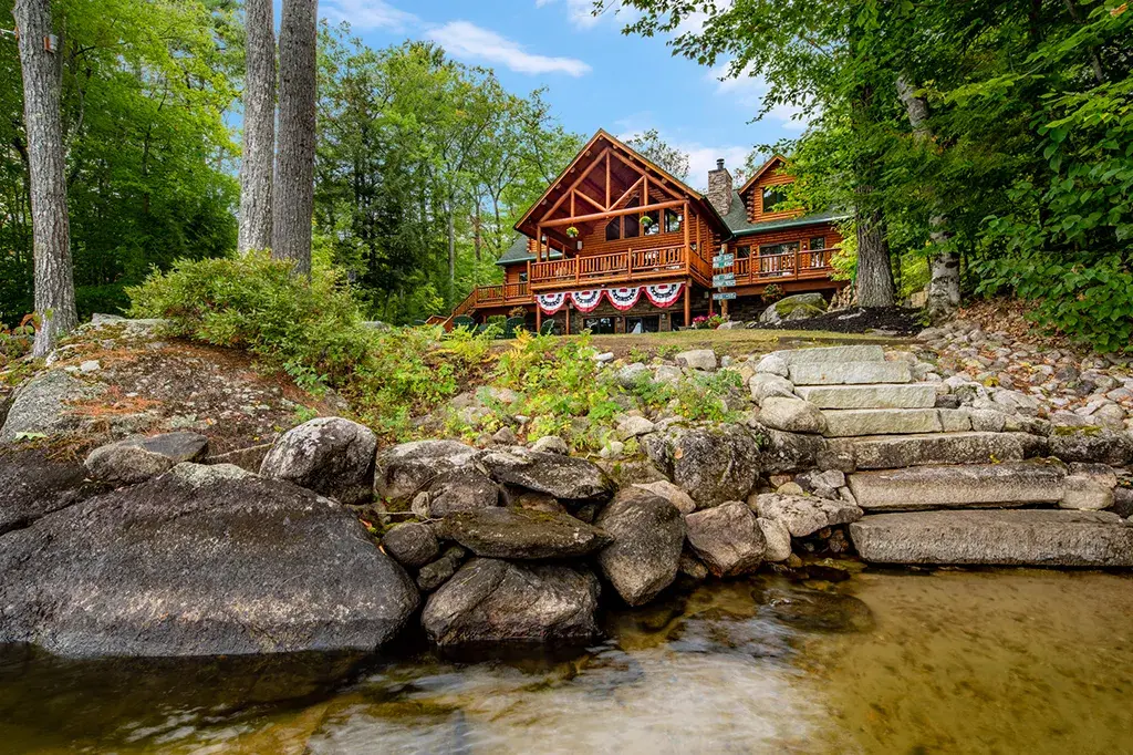 Modified Lakeview 10032 cedar log home, photo 7