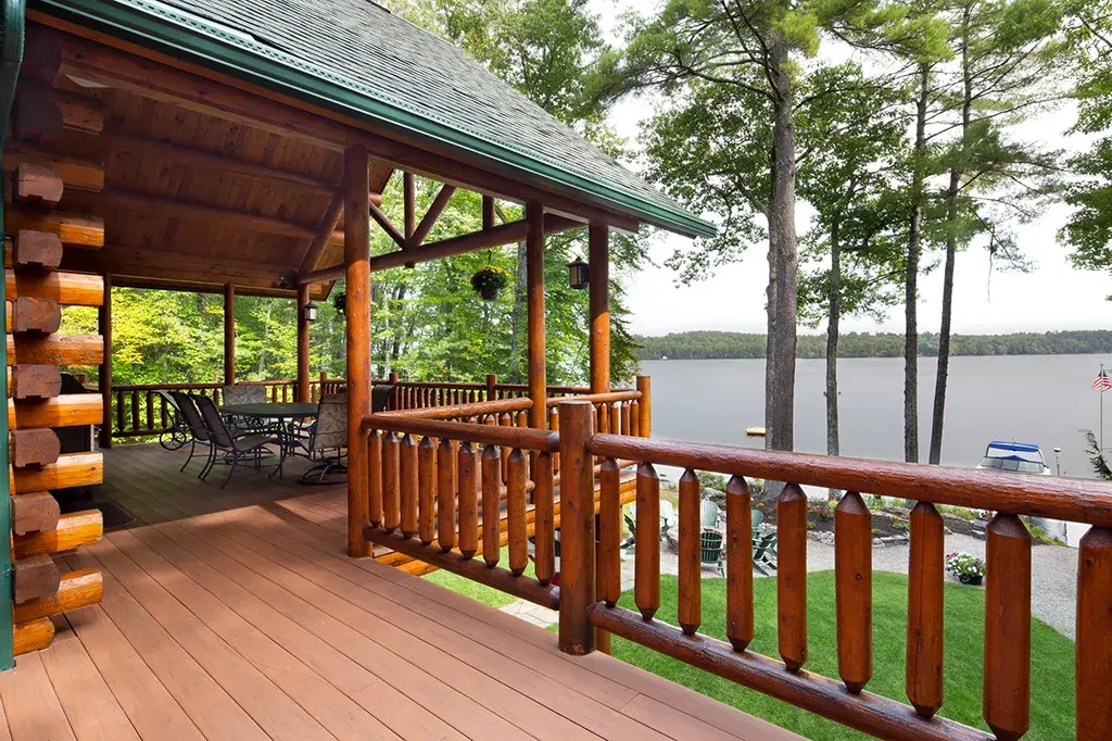 Modified Lakeview 10032 cedar log home, photo 9