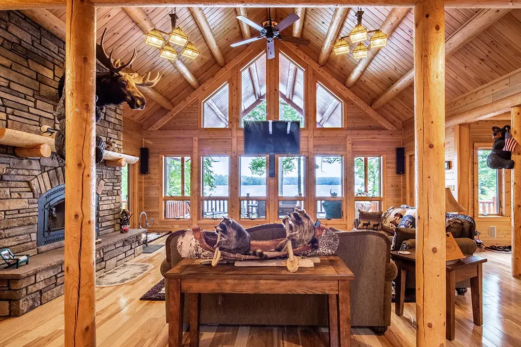 Modified Lakeview 10032 cedar log home, photo 23