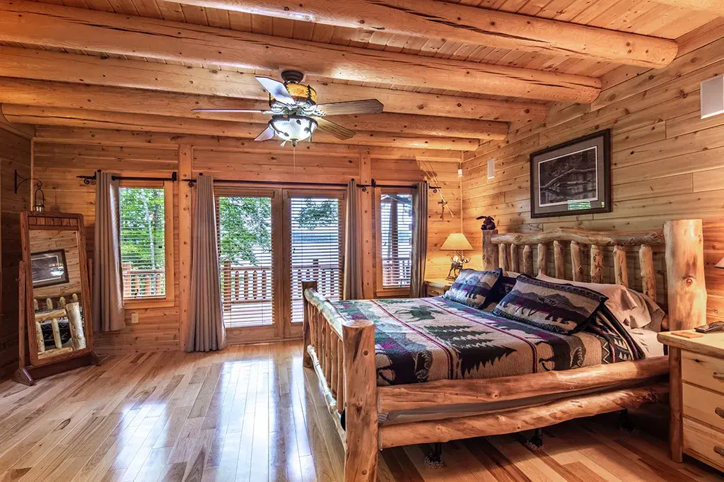 Modified Lakeview 10032 cedar log home, photo 26