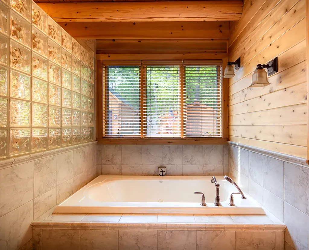Modified Lakeview 10032 cedar log home, photo 27