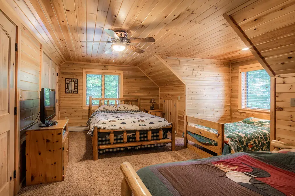 Modified Lakeview 10032 cedar log home, photo 28