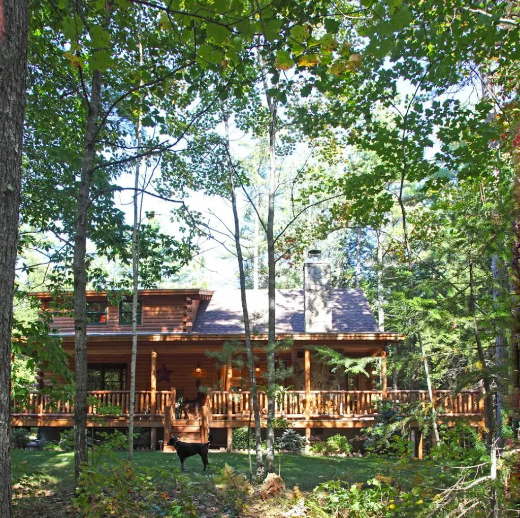 Modified Senator 07706 cedar log home exterior