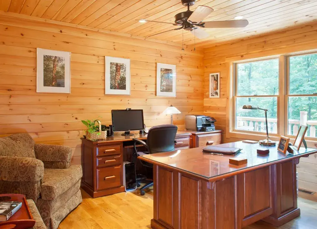 Zerbe 07805 cedar log home, photo 5