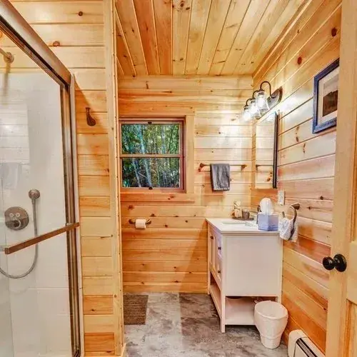 Milo+Bathroom+Square.webp