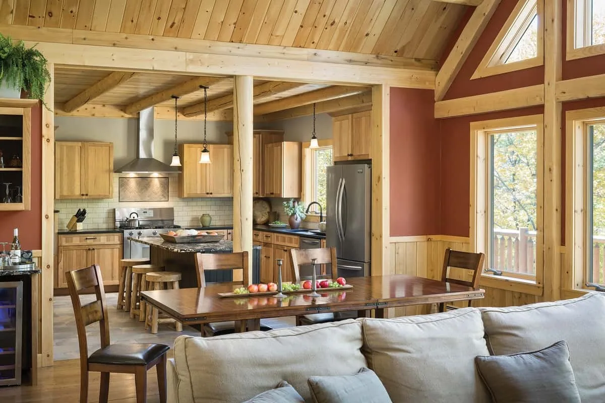 Open floor plan of kitchen and dining room