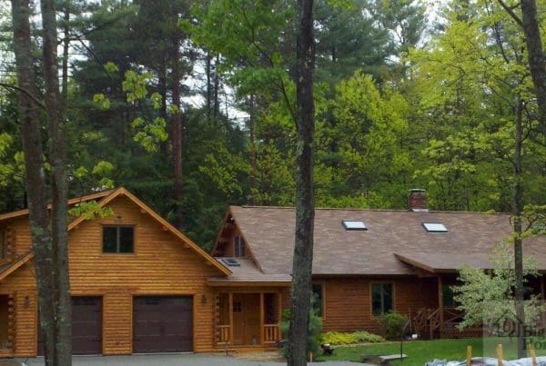 Log Homes vs. Timber Frame: Which Is Right for You?